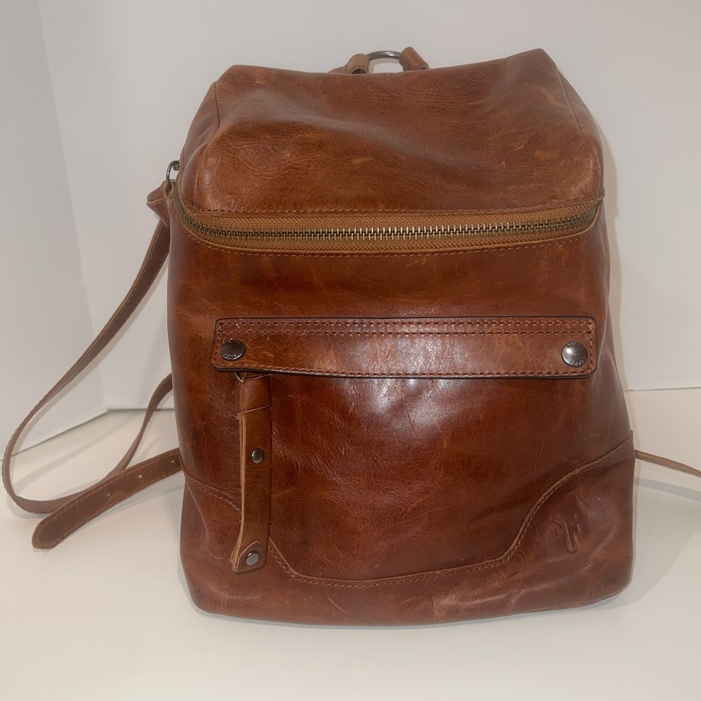 FRYE - Melissa Zip Leather Backpack, Cognac